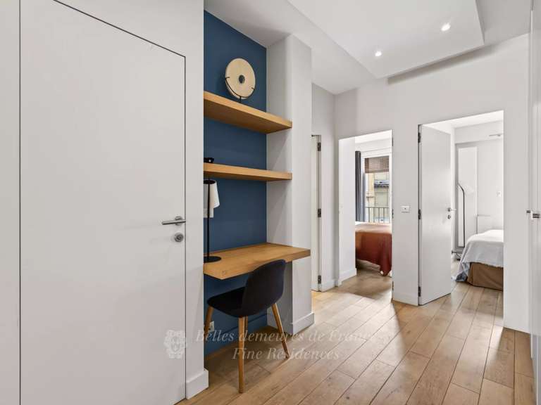 Appartement Paris 8e - 2 chambres - 58m²