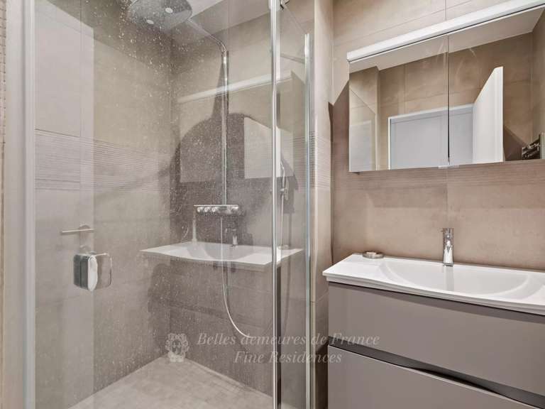 Appartement Paris 8e - 2 chambres - 58m²