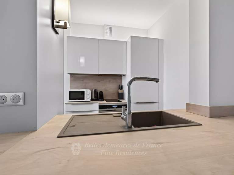 Appartement Paris 8e - 2 chambres - 58m²