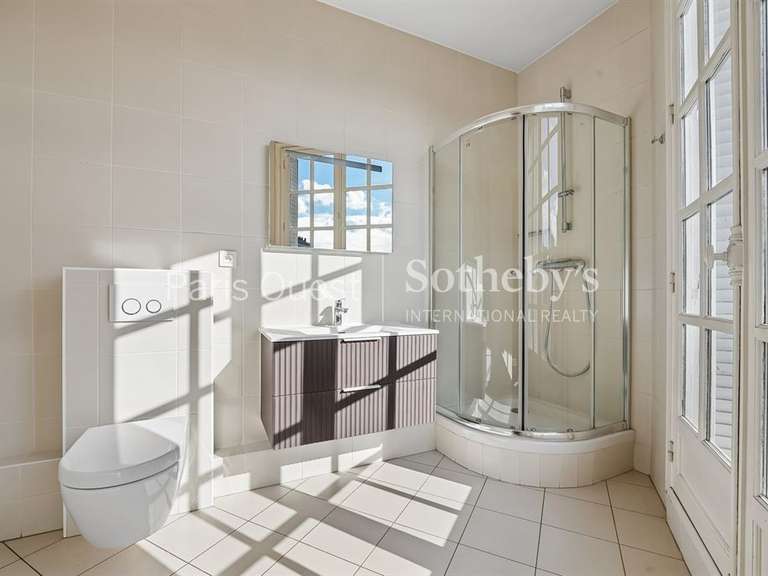 Appartement Paris 8e - 4 chambres - 250m²