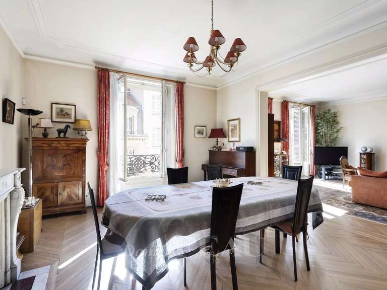 Appartement Paris 8e - 5 chambres - 219m²