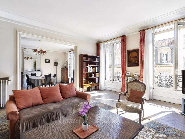 Appartement Paris 8e - 5 chambres - 219m²