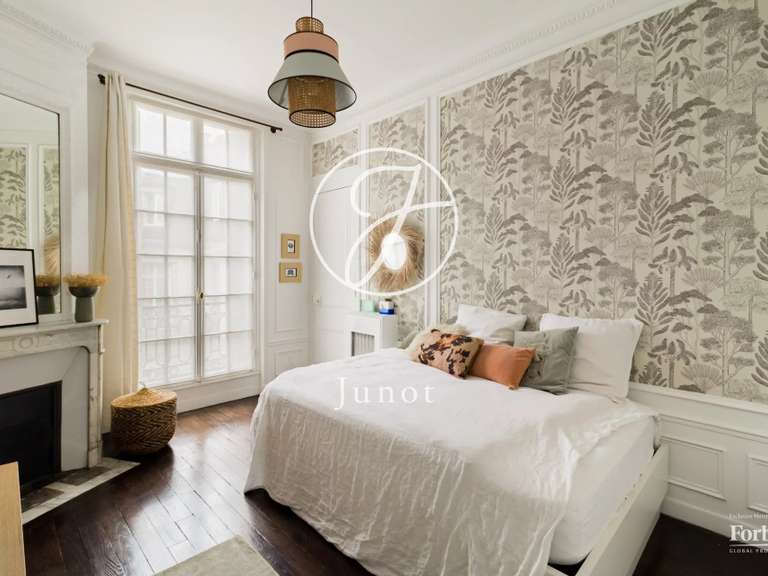 Appartement Paris 8e - 4 chambres - 168m²
