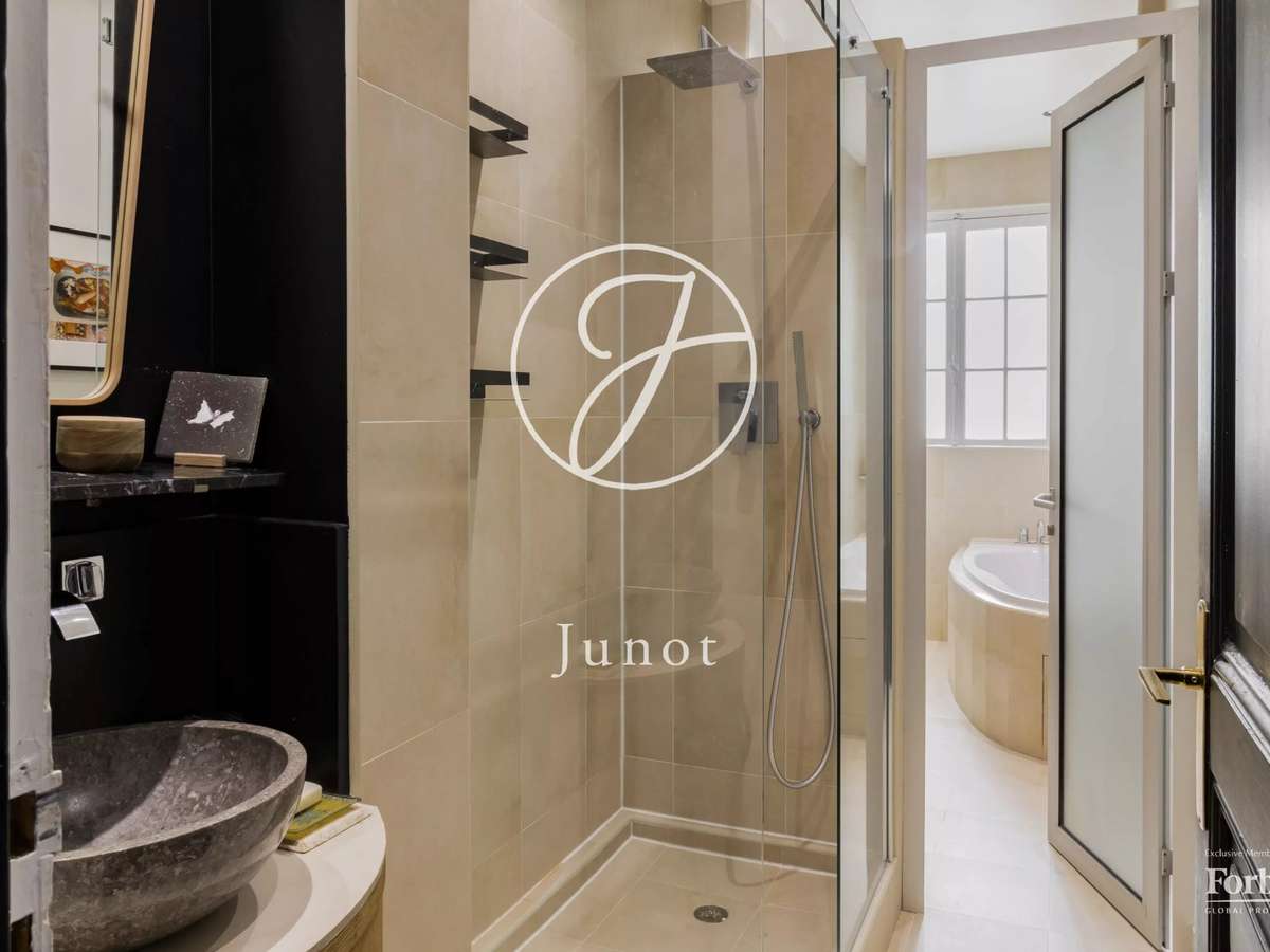 Apartment Paris 8e