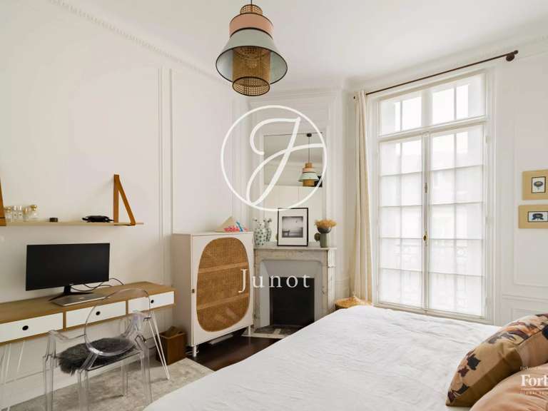 Appartement Paris 8e - 4 chambres - 168m²