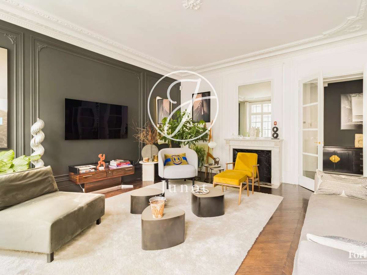 Apartment Paris 8e