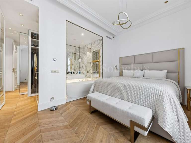 Appartement Paris 8e - 3 chambres - 197m²