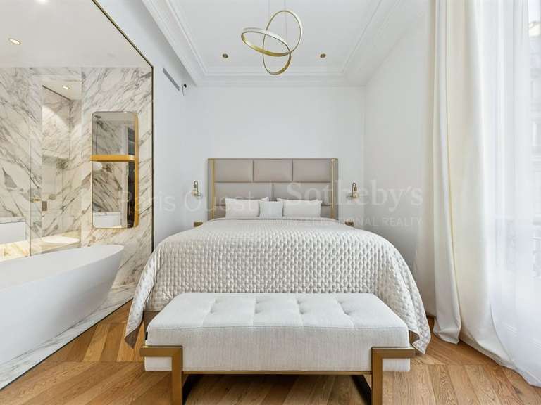 Appartement Paris 8e - 3 chambres - 197m²