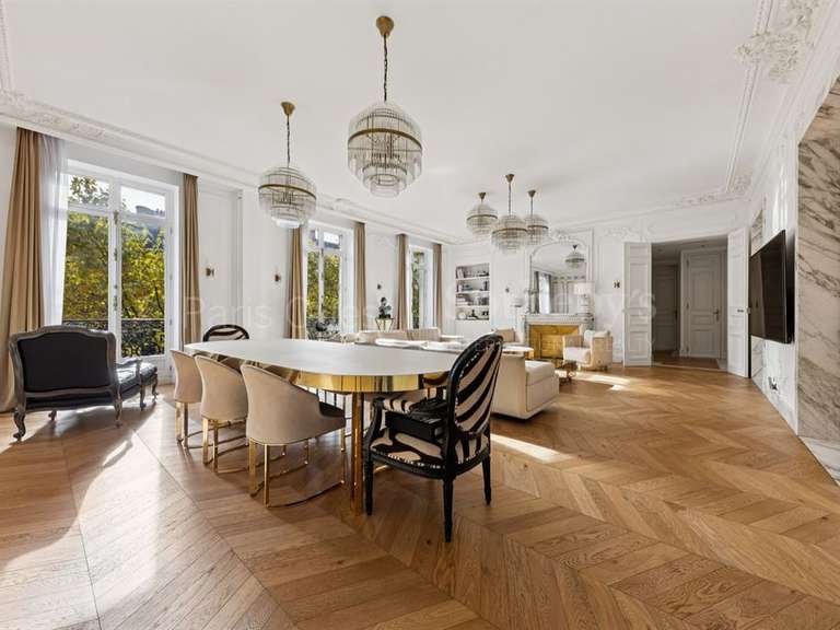 Appartement Paris 8e - 3 chambres - 197m²