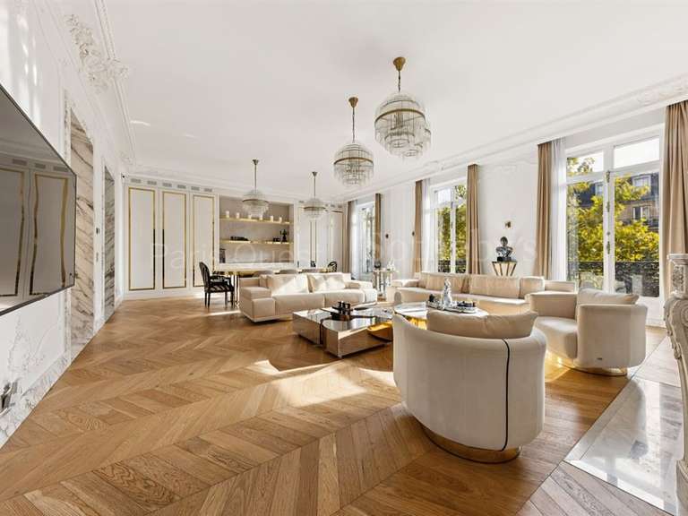 Appartement Paris 8e - 3 chambres - 197m²