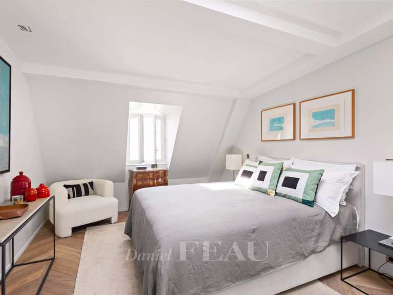 Appartement Paris 8e - 2 chambres - 191m²