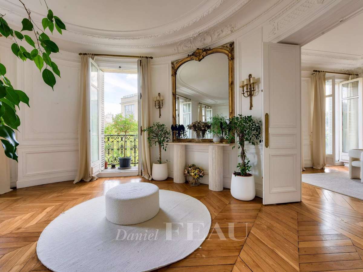 Apartment Paris 8e