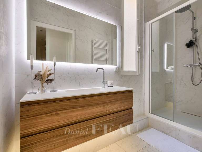 Apartment Paris 8e - 2 bedrooms - 239m²