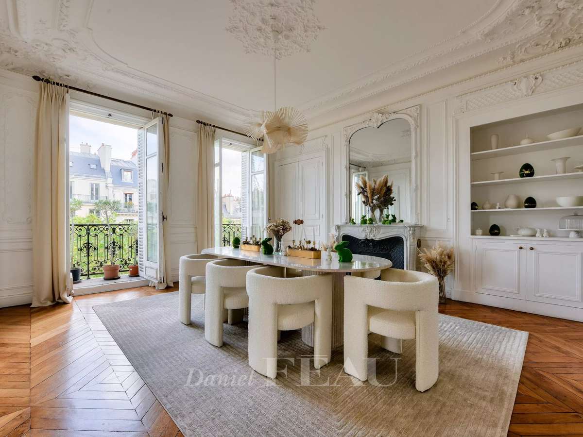 Apartment Paris 8e