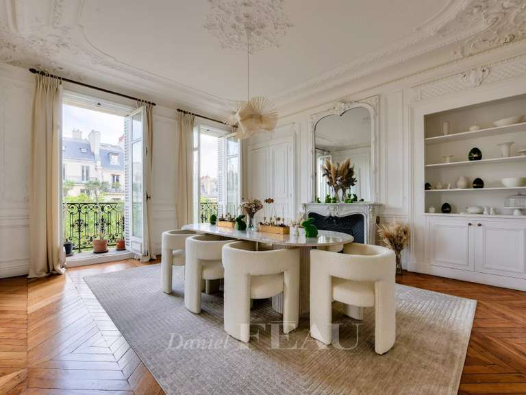 Apartment Paris 8e - 2 bedrooms - 239m²