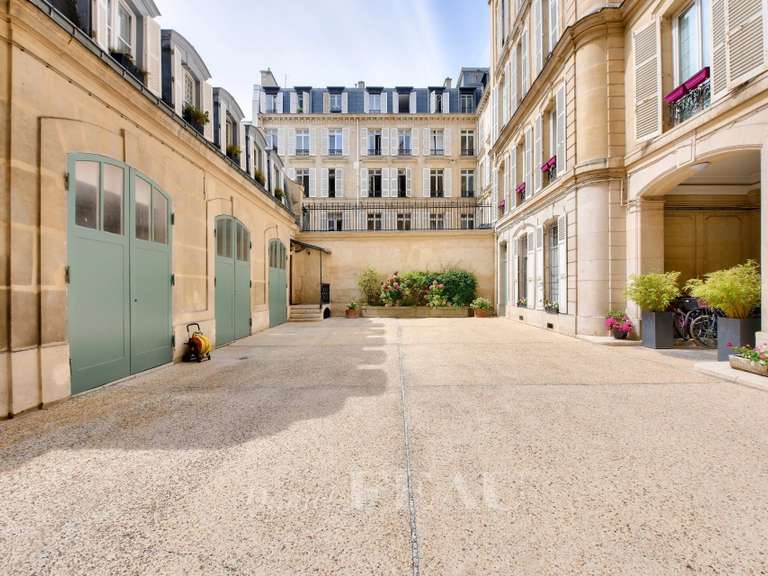 Apartment Paris 8e - 2 bedrooms - 239m²