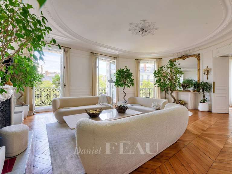 Apartment Paris 8e - 2 bedrooms - 239m²