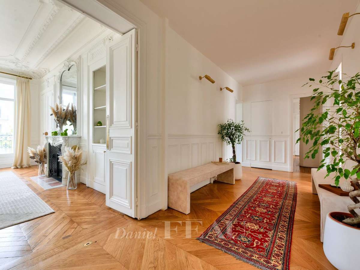 Apartment Paris 8e