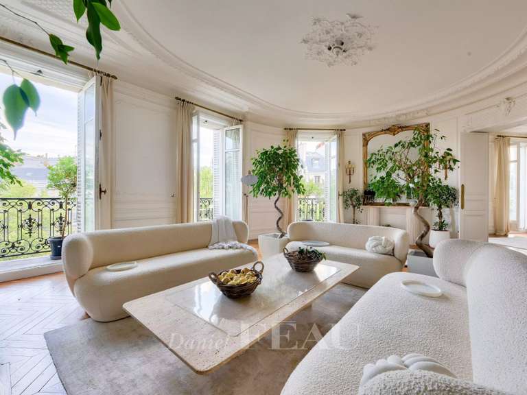 Apartment Paris 8e - 2 bedrooms - 239m²