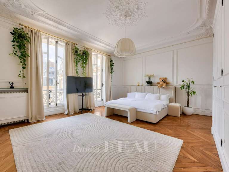 Apartment Paris 8e - 2 bedrooms - 239m²