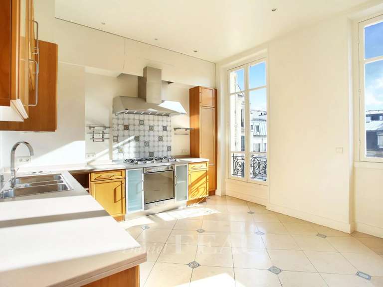 Apartment Paris 8e - 2 bedrooms - 239m²