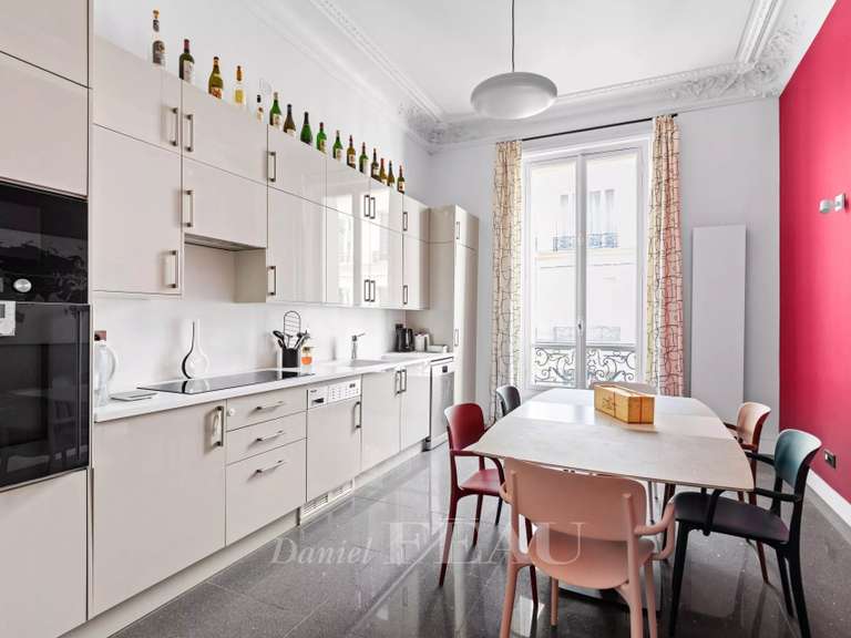 Appartement Paris 8e - 3 chambres - 172m²
