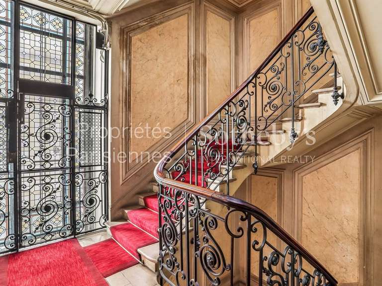 Appartement Paris 8e - 2 chambres - 91m²
