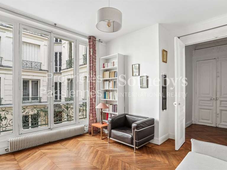 Appartement Paris 8e - 2 chambres - 91m²