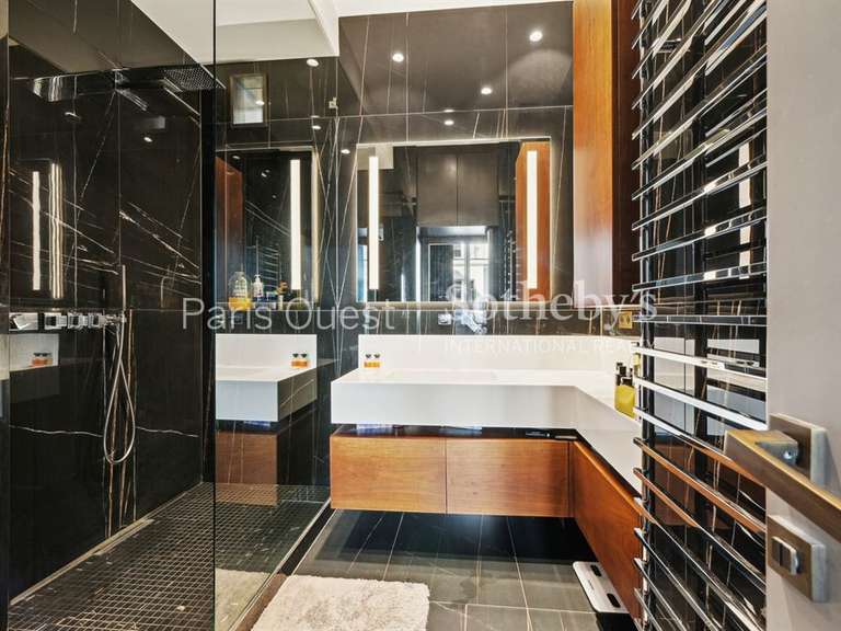 Appartement Paris 8e - 1 chambre - 70m²