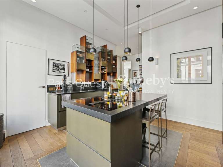 Appartement Paris 8e - 1 chambre - 70m²