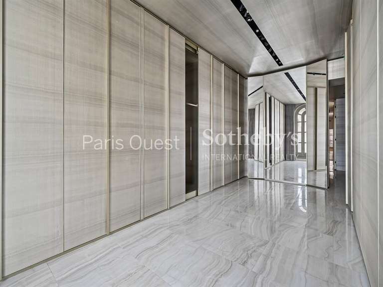 Appartement Paris 8e - 4 chambres - 265m²
