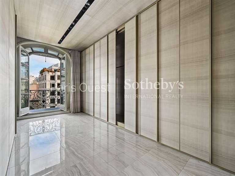 Appartement Paris 8e - 4 chambres - 265m²