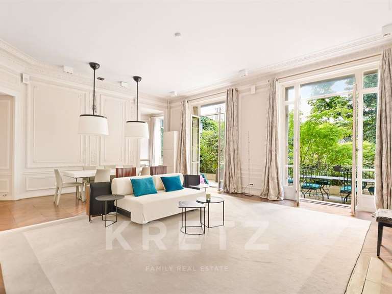Appartement Paris 8e - 4 chambres - 315m²