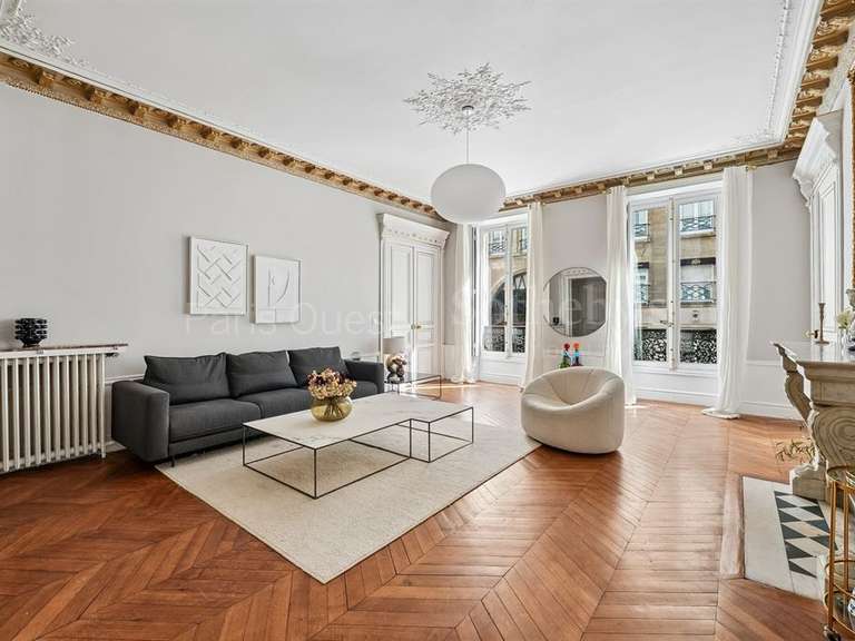 Appartement Paris 8e - 4 chambres - 181m²