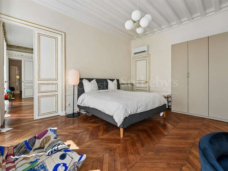 Appartement Paris 8e - 4 chambres - 181m²