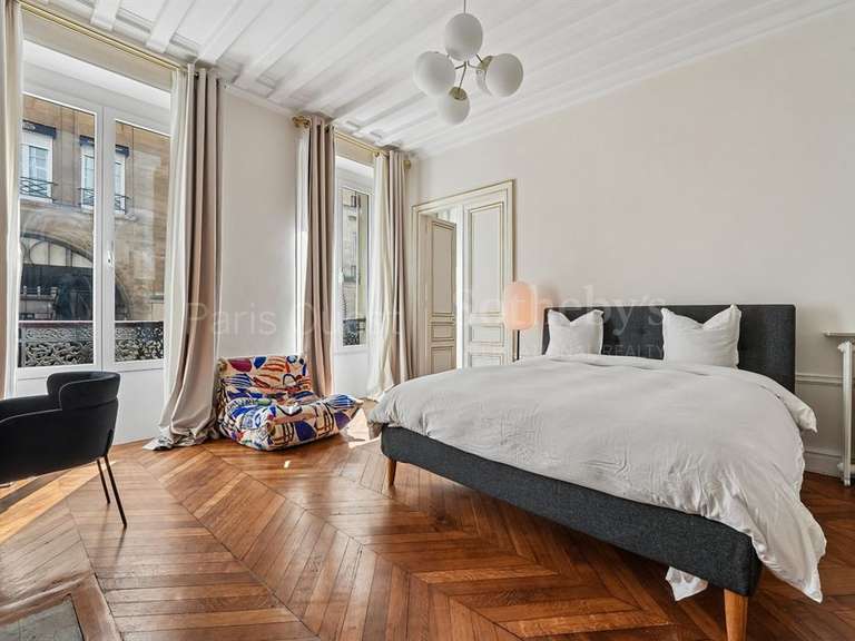 Appartement Paris 8e - 4 chambres - 181m²