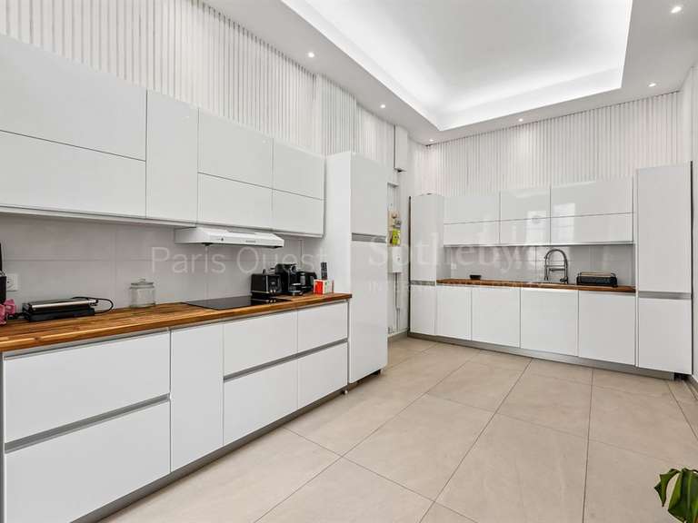 Appartement Paris 8e - 4 chambres - 181m²
