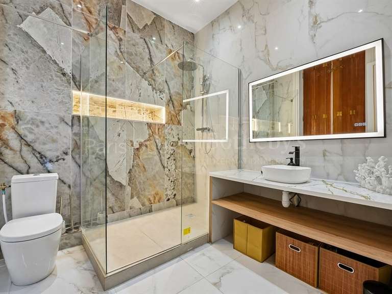 Appartement Paris 8e - 4 chambres - 181m²