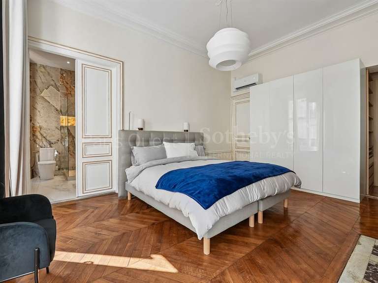 Appartement Paris 8e - 4 chambres - 181m²