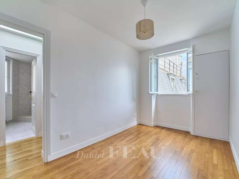 Appartement Paris 8e - 4 chambres - 155m²