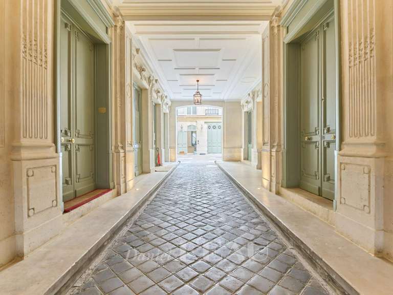 Appartement Paris 8e - 4 chambres - 155m²