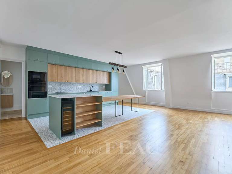 Appartement Paris 8e - 4 chambres - 155m²