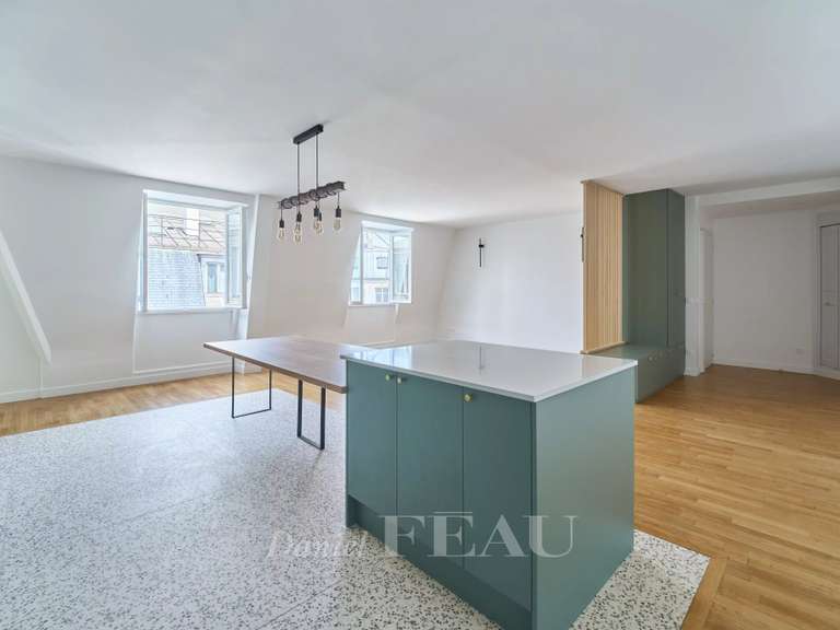 Appartement Paris 8e - 4 chambres - 155m²