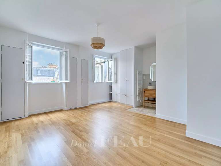 Appartement Paris 8e - 4 chambres - 155m²