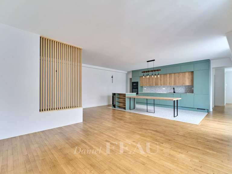 Appartement Paris 8e - 4 chambres - 155m²