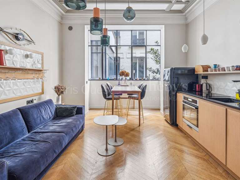 Appartement Paris 8e - 2 chambres - 70m²