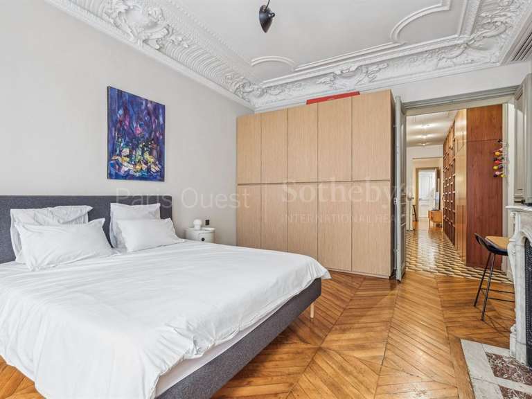 Appartement Paris 8e - 2 chambres - 70m²