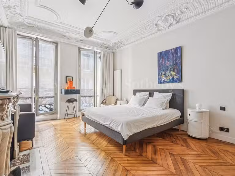 Appartement Paris 8e - 2 chambres - 70m²