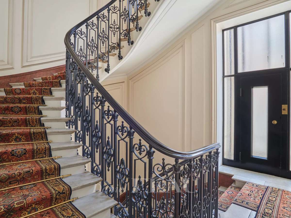 Apartment Paris 8e