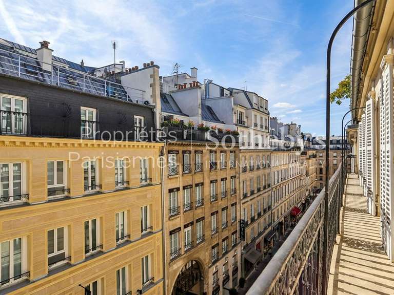 Appartement Paris 8e - 3 chambres - 150m²